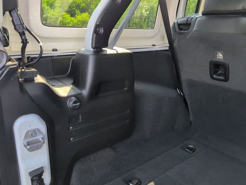 Used 2020 Jeep Wrangler Unlimited Sahara w/ Dual Top Group AWD/4WD image 34