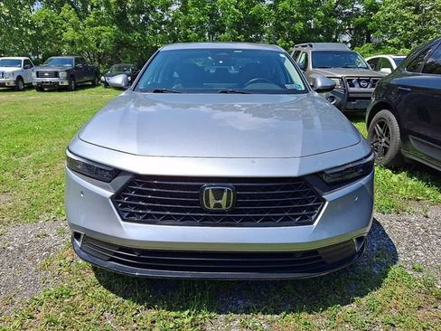 Used 2023 Honda Accord EX-L image 2