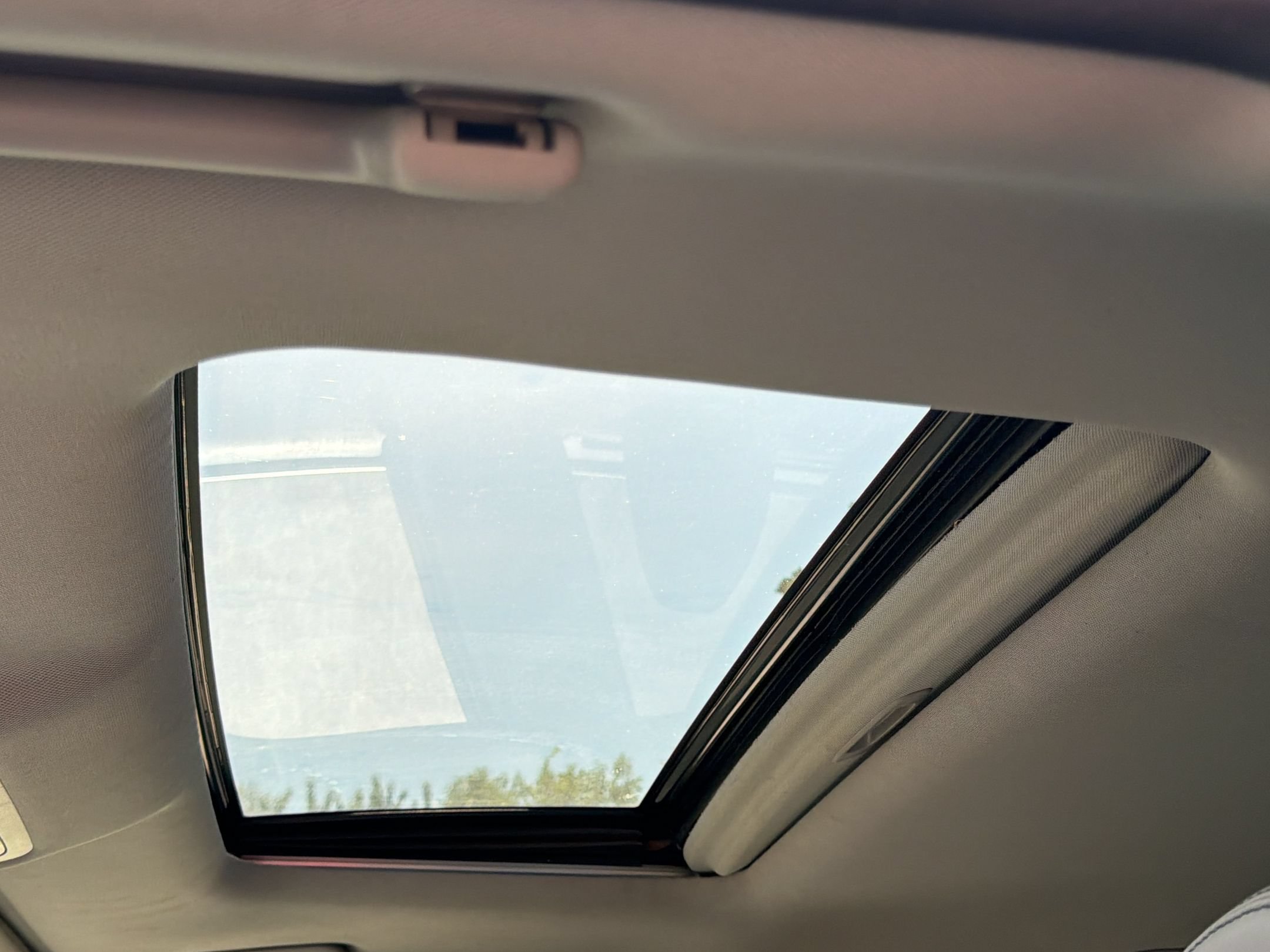 Used 2019 Toyota Highlander XLE FWD image 26