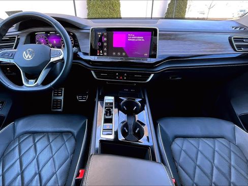 Used 2024 Volkswagen Atlas SEL Premium R-Line image 15