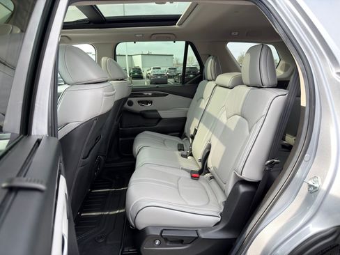 Used 2025 Honda Pilot Elite image 31