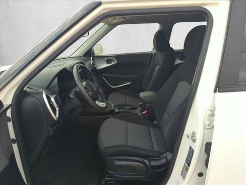 Used 2024 Kia Soul LX w/ Option Group 015 image 15