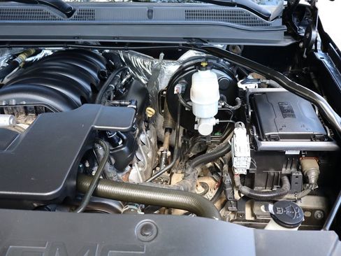 Used 2015 GMC Yukon SLE w/ Convenience Package image 40