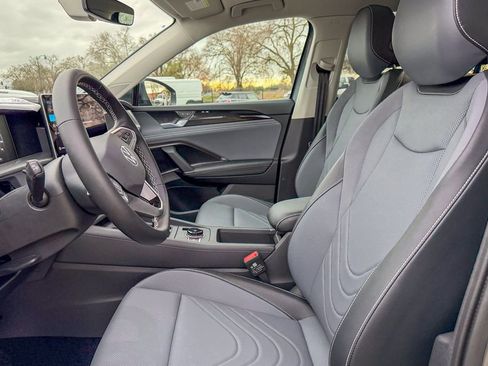 New 2026 Volkswagen Tiguan SE image 12