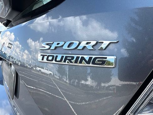 Used 2018 Honda Civic Sport Touring image 4