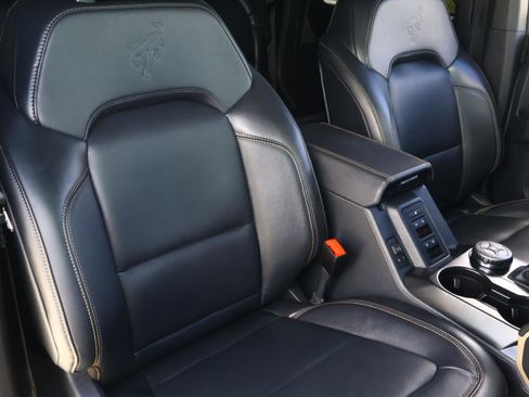 Used 2025 Ford Bronco Badlands AWD/4WD image 17