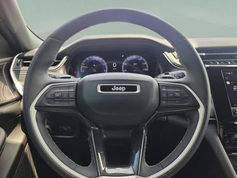 Used 2023 Jeep Grand Cherokee L Laredo AWD/4WD image 20