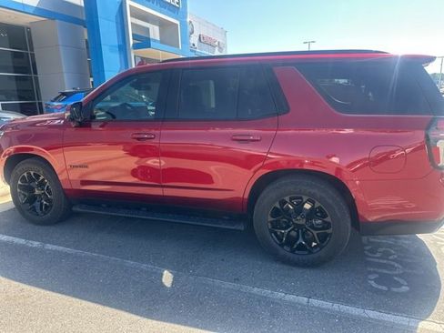 Used 2024 Chevrolet Tahoe Z71 w/ Z71 Off-Road Package AWD/4WD image 4