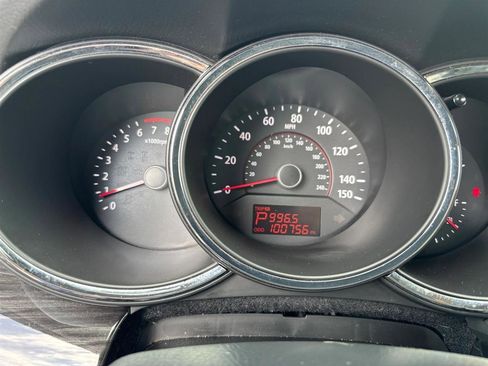 Used 2011 Kia Sorento EX w/ Limited Pkg FWD image 16
