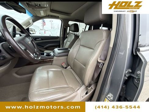 Certified 2018 Chevrolet Suburban LT w/ Luxury Package image 20
