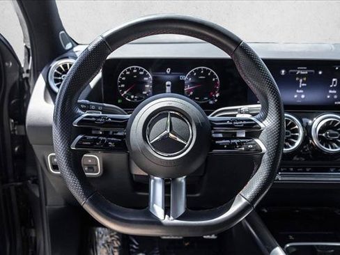 Used 2024 Mercedes-Benz GLA 250 4MATIC image 13