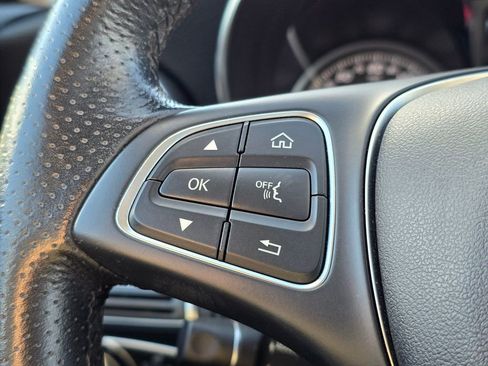 Used 2018 Mercedes-Benz C 300 Sedan image 32
