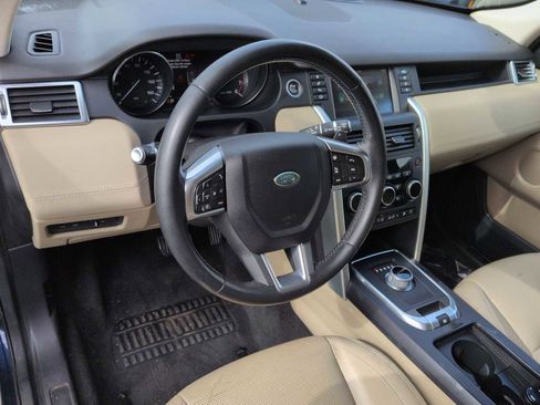 Used 2016 Land Rover Discovery Sport HSE image 10