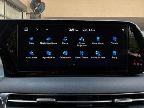 Used 2025 Hyundai Palisade SEL AWD/4WD image 32
