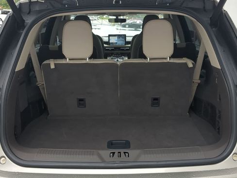 Used 2023 Lincoln Aviator Reserve w/ Equipment Group 201A RWD image 35