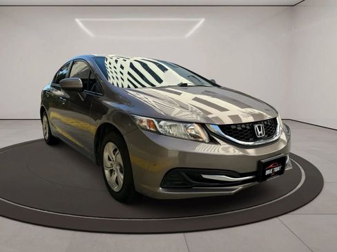 Used 2014 Honda Civic LX image 3