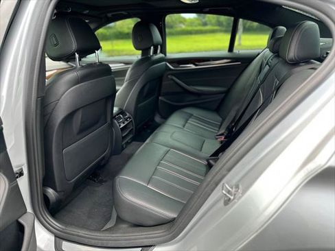 Used 2019 BMW 530e w/ Convenience Package RWD image 17