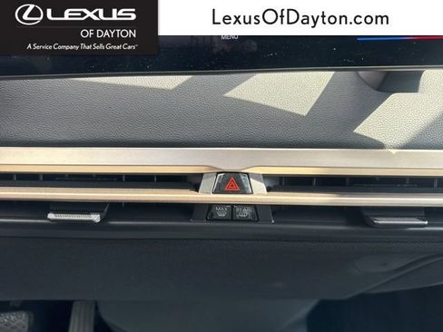 Used 2023 BMW iX xDrive50 image 22