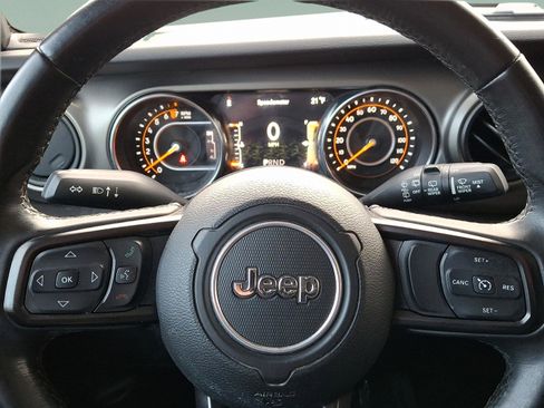 Certified 2019 Jeep Wrangler Sport image 17