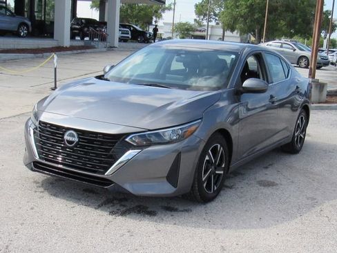 Used 2024 Nissan Sentra SV FWD image 6