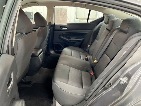 Used 2022 Nissan Altima 2.5 SV image 22