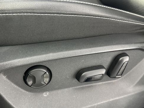 Used 2022 Volkswagen Atlas SE image 12