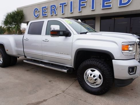 Used 2018 GMC Sierra 3500 Denali w/ Duramax Plus Package image 1
