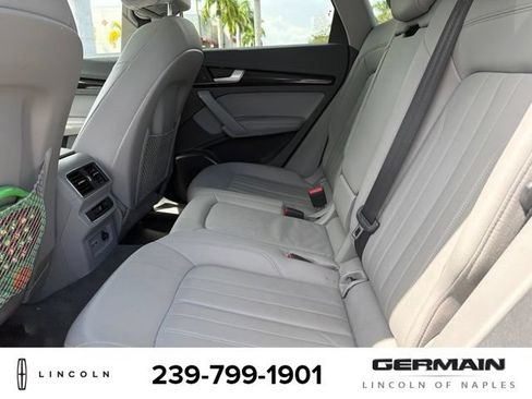 Used 2019 Audi Q5 2.0T Premium Plus w/ Premium Plus Package AWD/4WD image 13