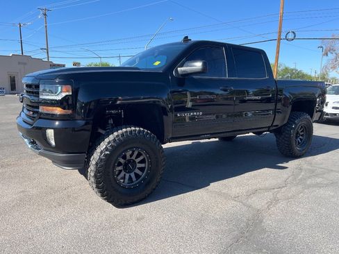 Used 2018 Chevrolet Silverado 1500 LT w/ All Star Edition image 10