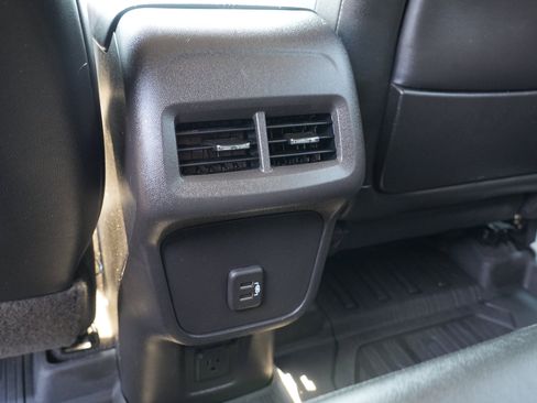Used 2023 GMC Terrain SLT AWD/4WD image 27