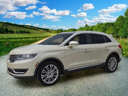 Used 2018 Lincoln MKX Reserve w/ Driver Assistance Package FWD image 2