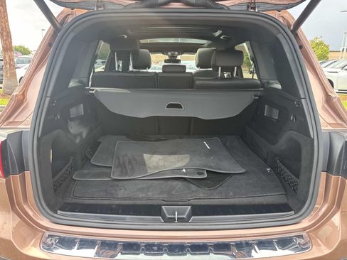 Used 2022 Mercedes-Benz GLB 250 image 8