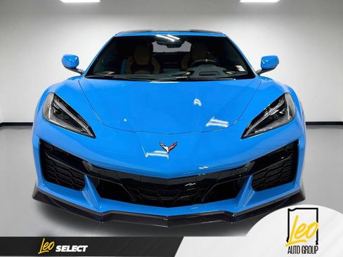 Used 2024 Chevrolet Corvette Z06 RWD image 2