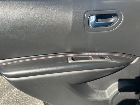 Used 2012 Nissan Rogue SL AWD/4WD image 26