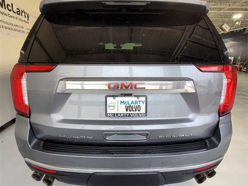 Used 2021 GMC Yukon Denali w/ Denali Premium Package image 5