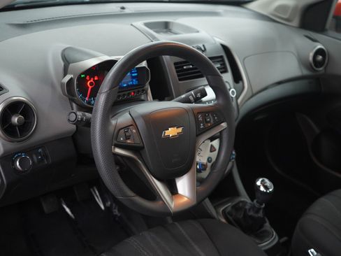 Used 2012 Chevrolet Sonic LT image 19