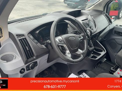 Used 2015 Ford Transit 250 130 Low Roof RWD image 9