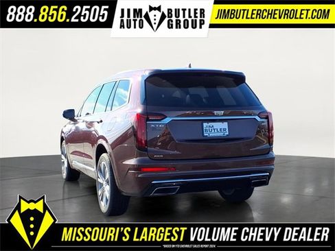 Used 2022 Cadillac XT6 Premium Luxury w/ Technology Package image 2