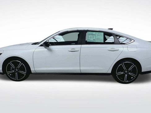 Used 2024 Honda Accord Sport image 7
