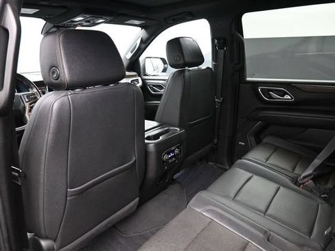 Used 2024 Chevrolet Suburban High Country AWD/4WD image 19