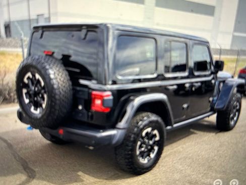 Used 2024 Jeep Wrangler Unlimited Rubicon 4xe AWD/4WD image 3