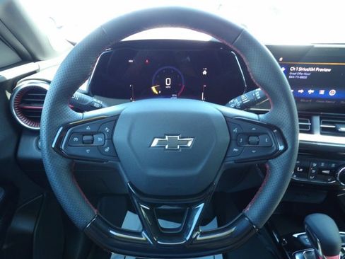 Used 2024 Chevrolet Trax RS w/ Driver Confidence Package FWD image 15