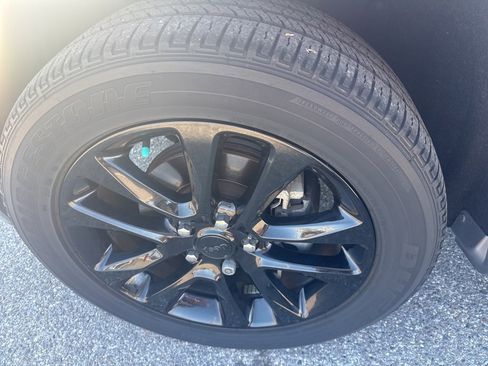 Used 2020 Jeep Grand Cherokee Altitude image 11