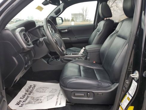 Used 2020 Toyota Tacoma TRD Sport image 24