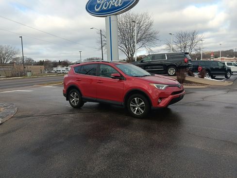 Used 2017 Toyota RAV4 XLE image 2