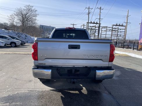Used 2017 Toyota Tundra SR5 image 4