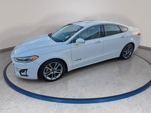 Used 2019 Ford Fusion Titanium FWD image 1