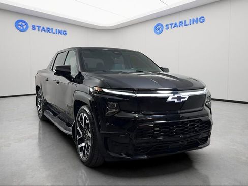 Used 2024 Chevrolet Silverado EV RST image 14