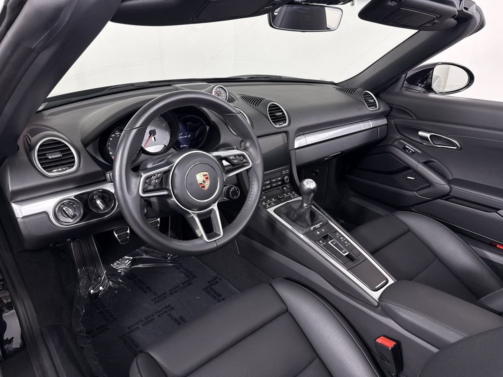 Certified 2025 Porsche 718 Boxster S RWD image 4