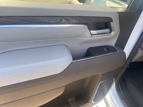 New 2025 GMC Sierra 2500 SLT w/ SLT Premium Package image 12